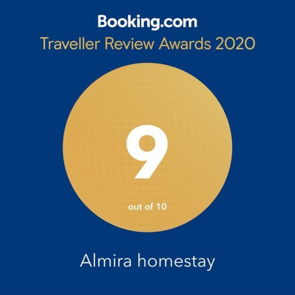 Almira Homestay Jambi Buitenkant foto