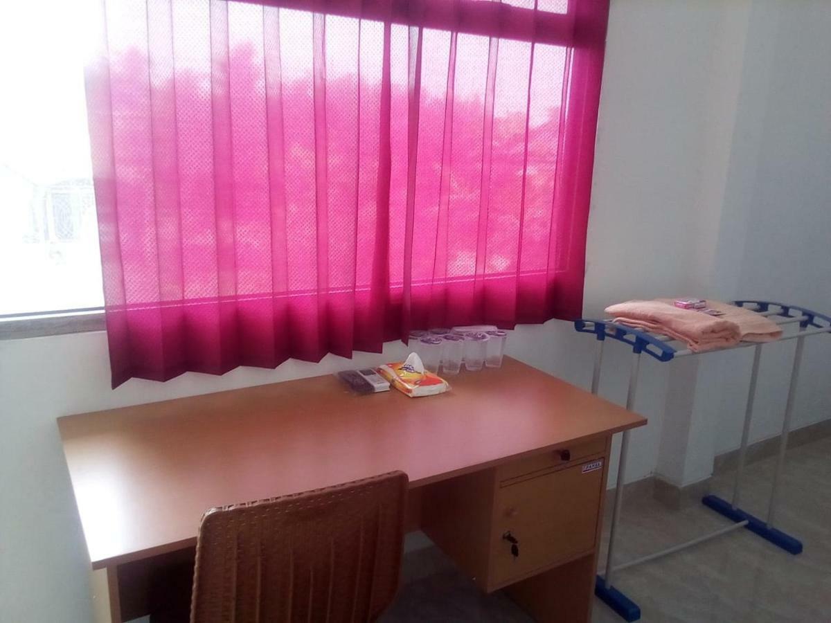 Almira Homestay Jambi Buitenkant foto